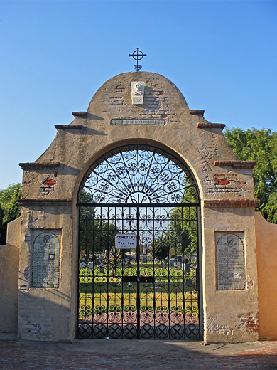 Cemetery at San Gabriel Arcángel