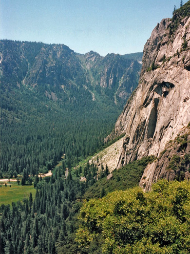 View from the trail to Upper Yosemite Fall