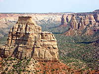 Hiking in Colorado National Monument