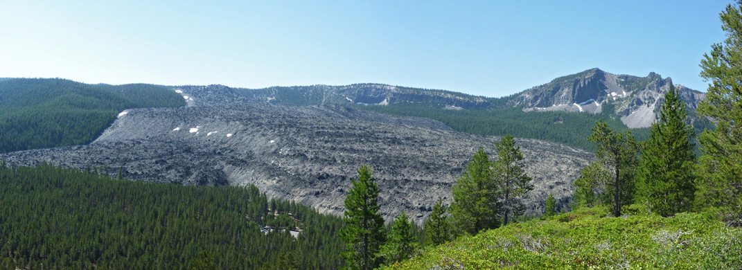 Big Obsidian Flow, along the Little Crater Trail