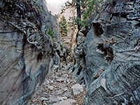 Passage in the upper canyon
