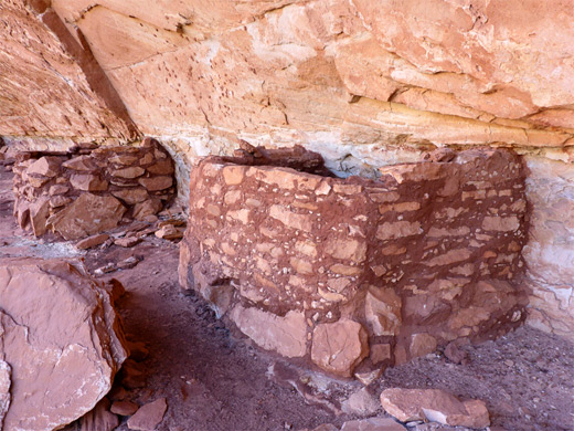 Ruins in White Canyon