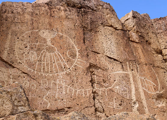 Complex petroglyphs at Chalfant