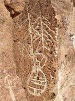 Arrow-like petroglyphs