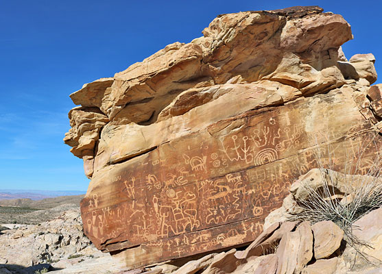 Newspaper rock