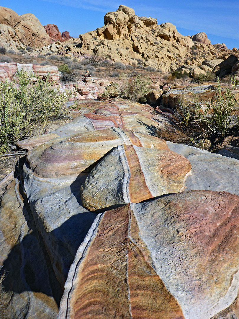 Elongated outcrop