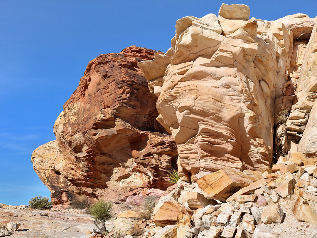 Dark and light sandstone