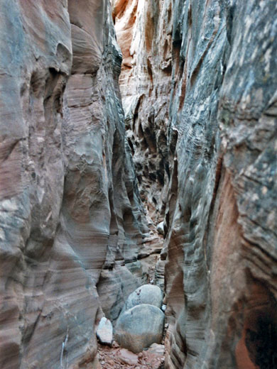 Narrow side canyon