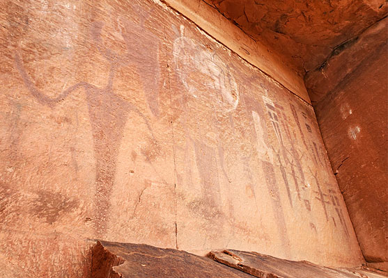 The main pictograph panel, at the mouth of Courthouse Wash