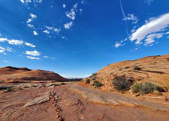 Hanging Garden Trail across sandstone