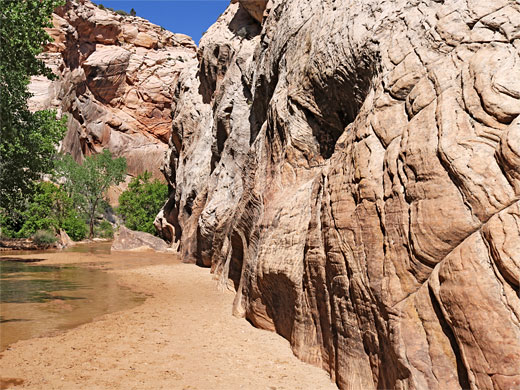 Water-sculpted wall