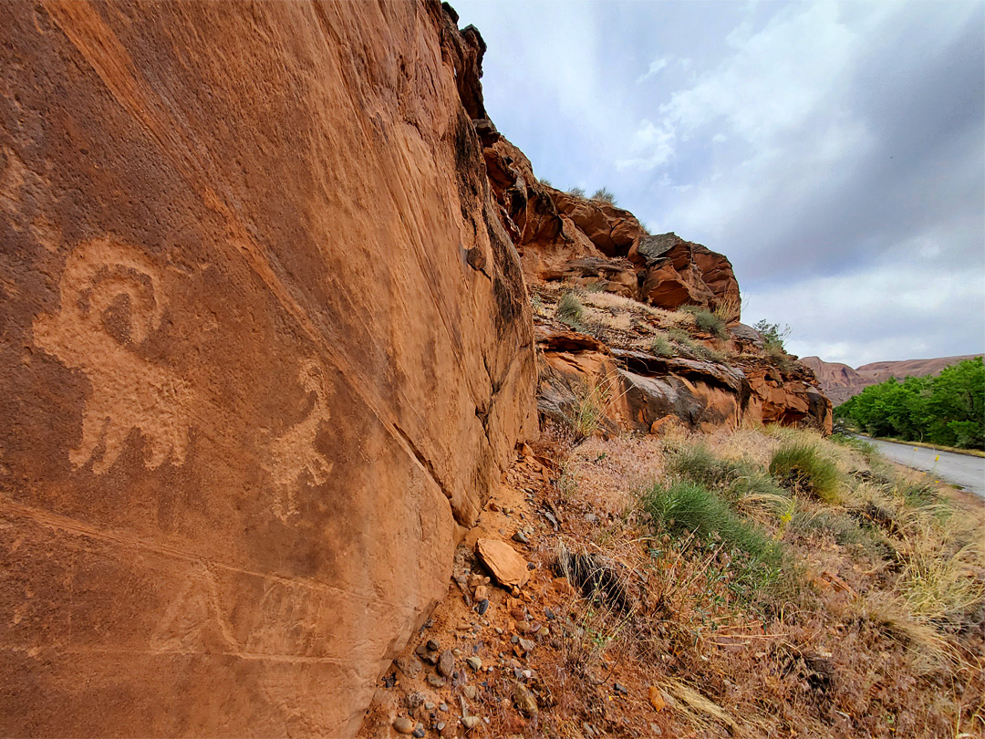 Roadside petroglyphs